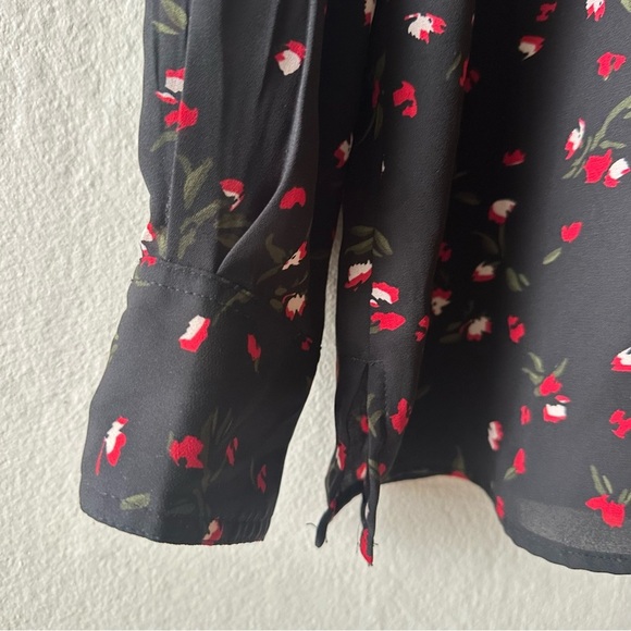 Banana Republic Factory Womens’s Black Shirt with Red Floral print EUC Small - Picture 4 of 7